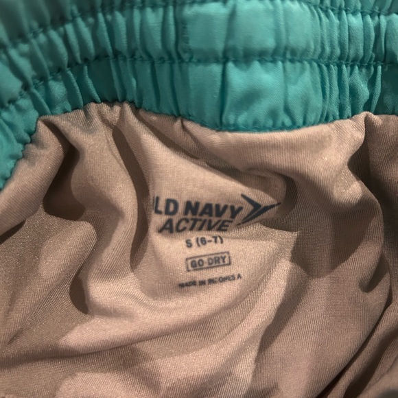Girls 6/7 old navy athletic shorts - Picture 5 of 5